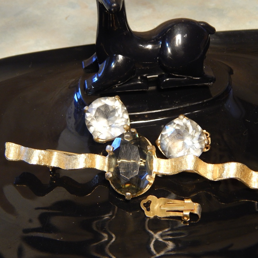 Vintage Vans Authentic Ribbon w/Smoky Stone Brooch